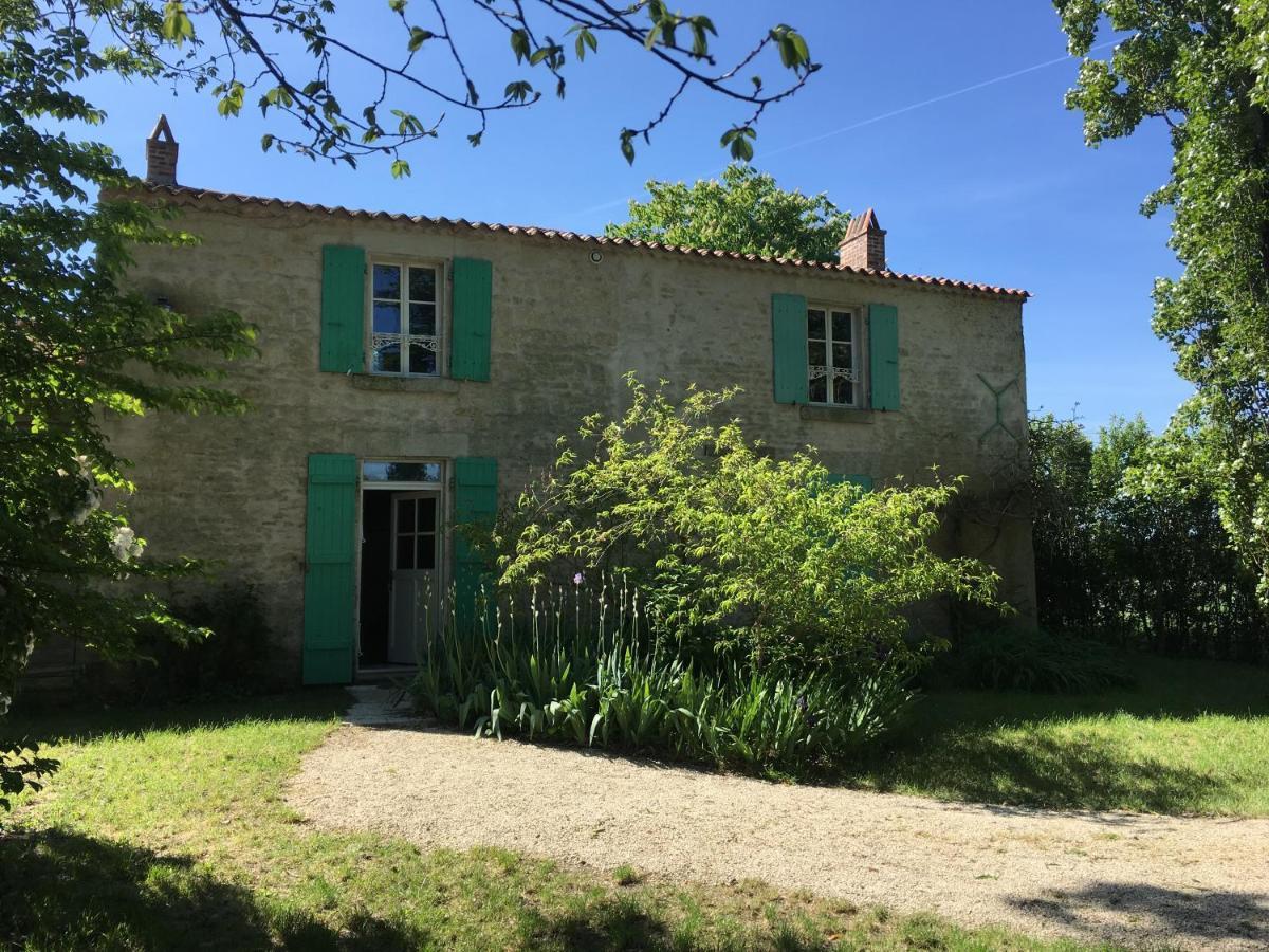 Gite La Garauderie Villa L'Ile-d'Elle Buitenkant foto