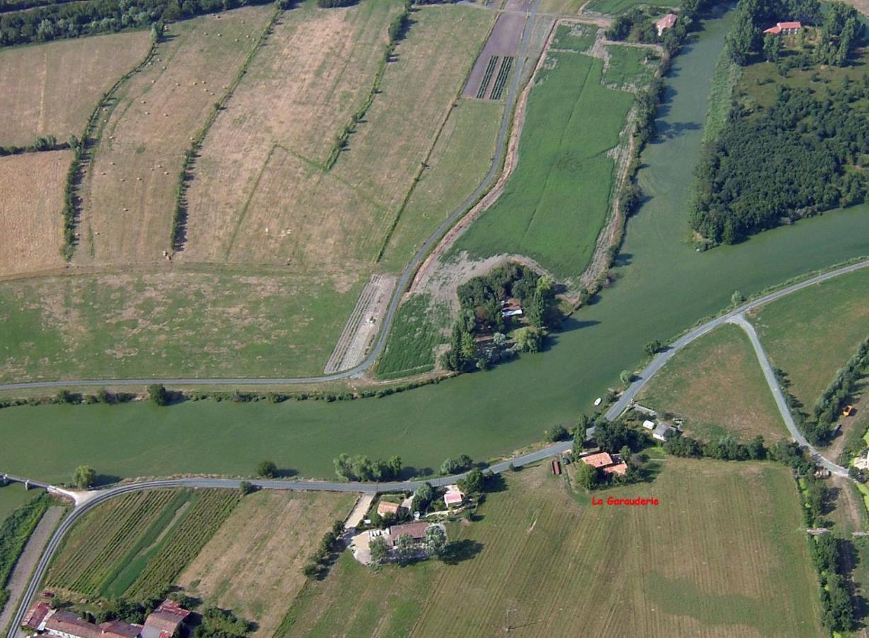 Gite La Garauderie Villa L'Ile-d'Elle Buitenkant foto